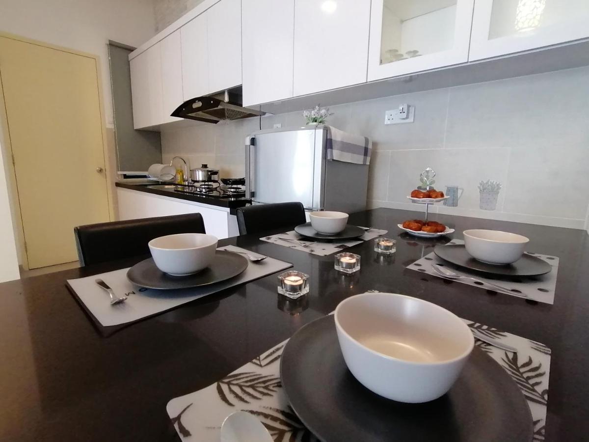 Apartemen 99 m² dengan 2 kamar tidur dan 2 kamar mandi pribadi di Pusat Kota Melaka Bagian luar foto